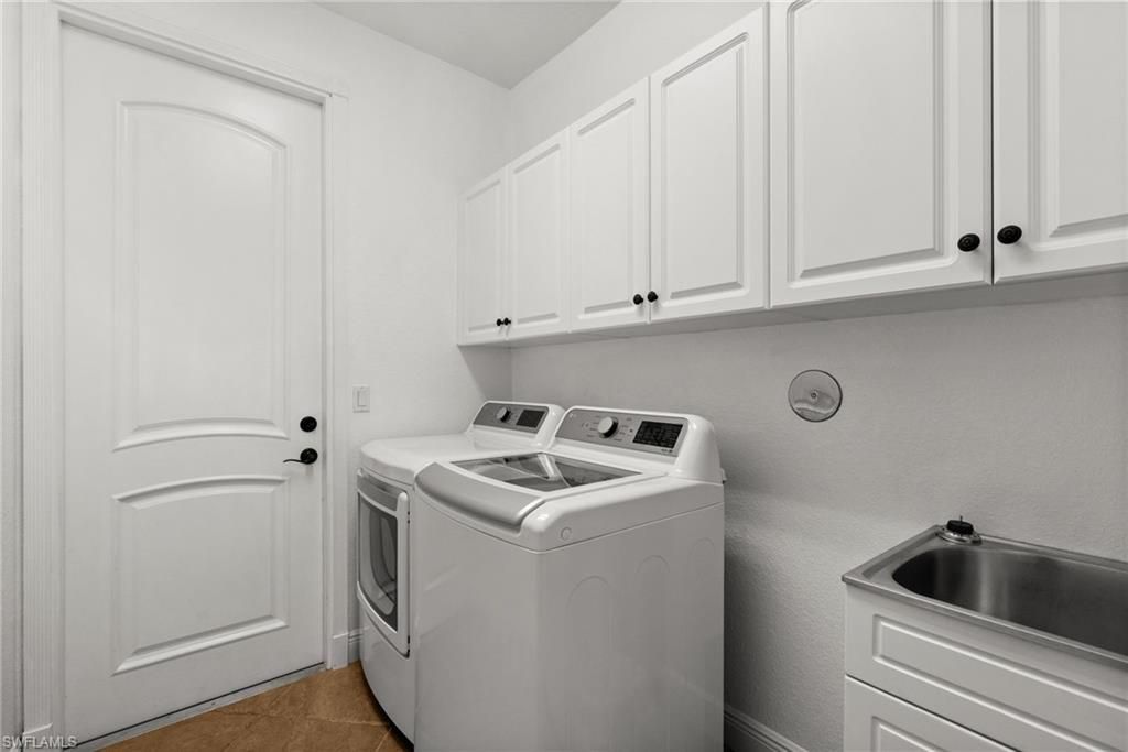 3041 SW 11th Pl, Cape Coral, FL 33914 Photo