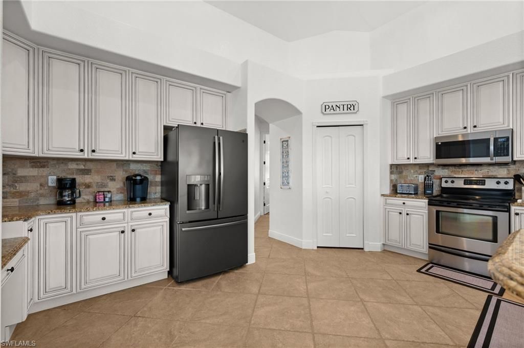 3041 SW 11th Pl, Cape Coral, FL 33914 Photo