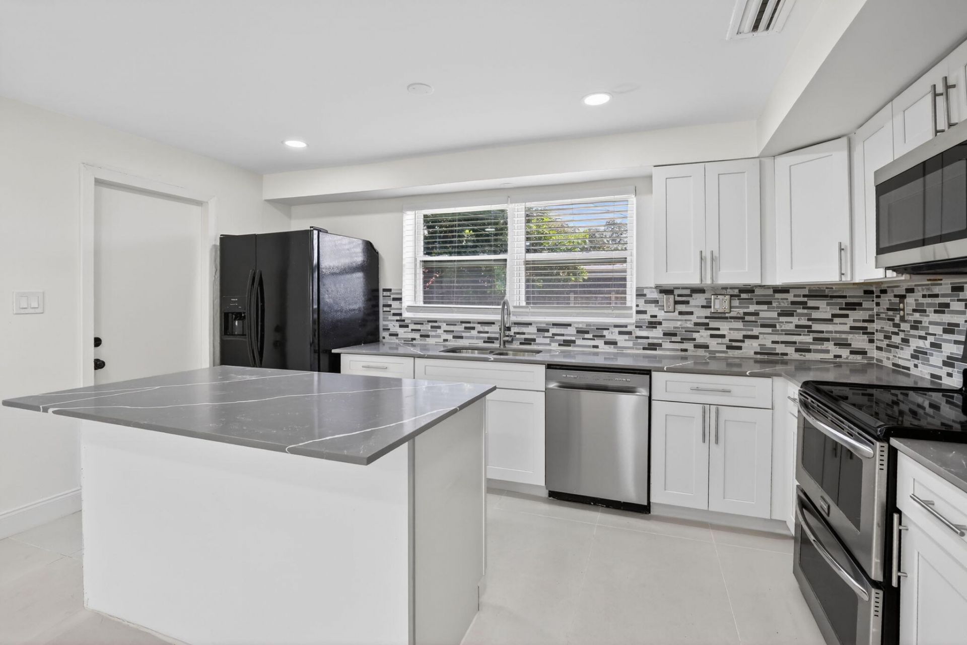 2630 SW 49th Court, Fort Lauderdale, FL 33312 Photo