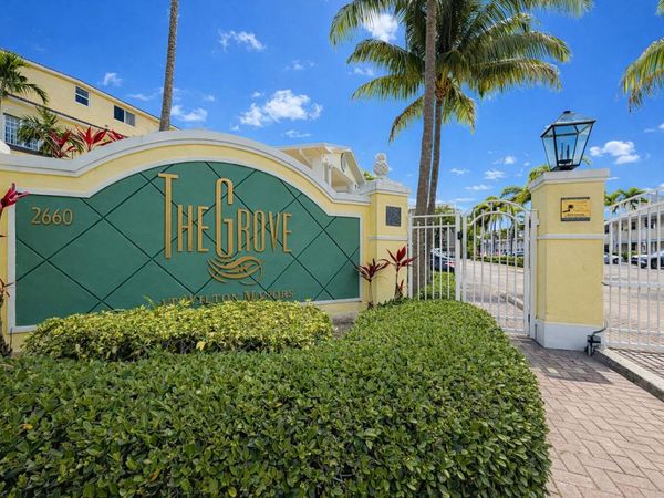 2660 NE 8th Avenue, Unit 216, Wilton Manors, FL 33334