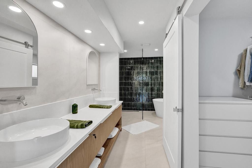 5581 NE 31st Avenue, Fort Lauderdale, FL 33308 Photo