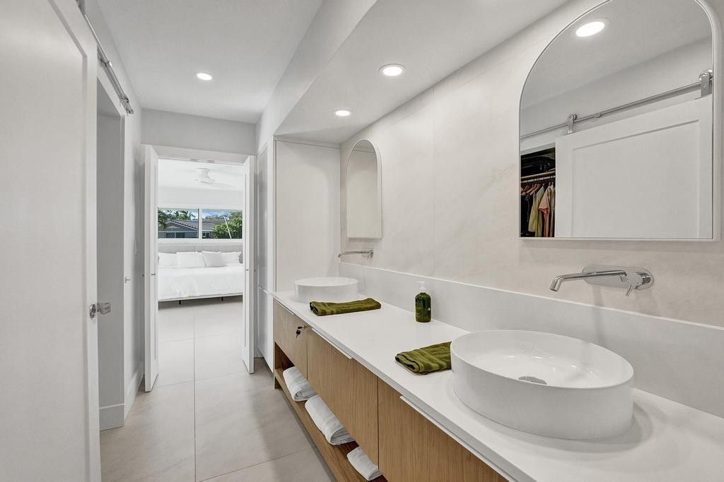 5581 NE 31st Avenue, Fort Lauderdale, FL 33308 Photo