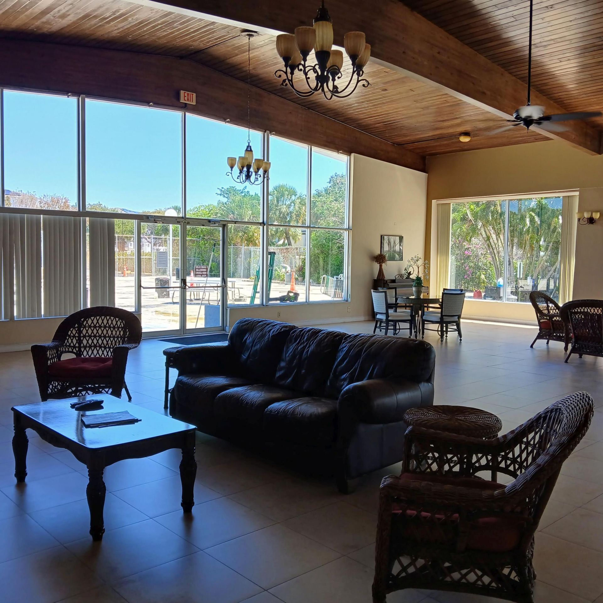 470 Executive Center Drive, Unit 4n, West Palm Beach, FL 33401 Photo