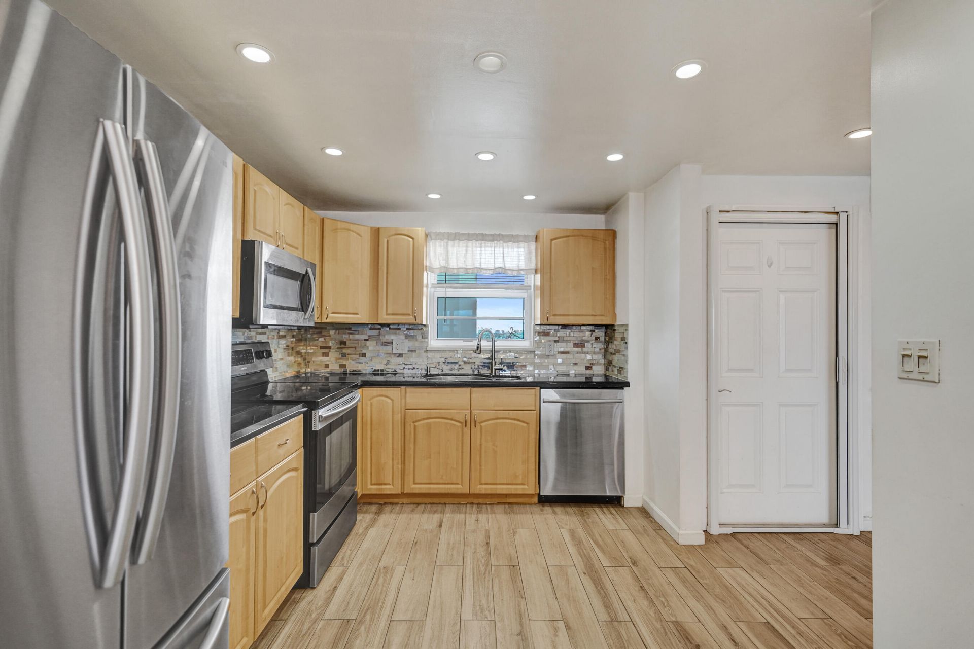 3051 NE 48th Street, Unit 702, Fort Lauderdale, FL 33308 Photo