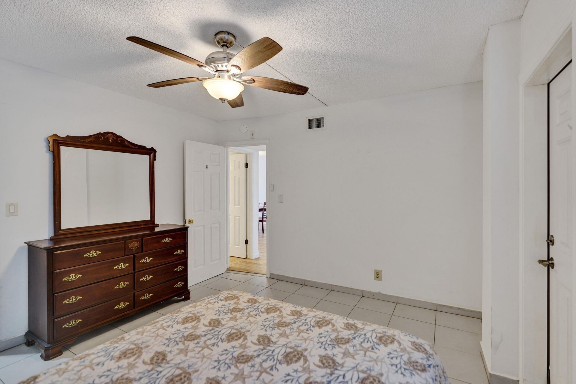 3051 NE 48th Street, Unit 702, Fort Lauderdale, FL 33308 Photo