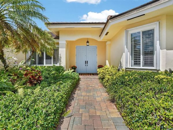 6462 SW 93rd Pl, Miami, FL 33173