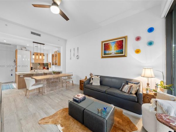 2831 S Bayshore Dr, Unit 406, Miami, FL 33133