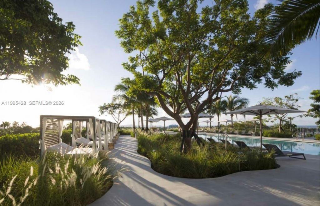 2831 S Bayshore Dr, Unit 406, Miami, FL 33133 Photo