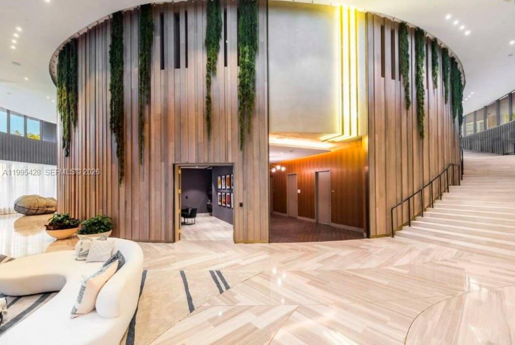 2831 S Bayshore Dr, Unit 406, Miami, FL 33133 Photo