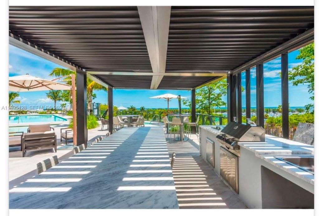 2831 S Bayshore Dr, Unit 406, Miami, FL 33133 Photo