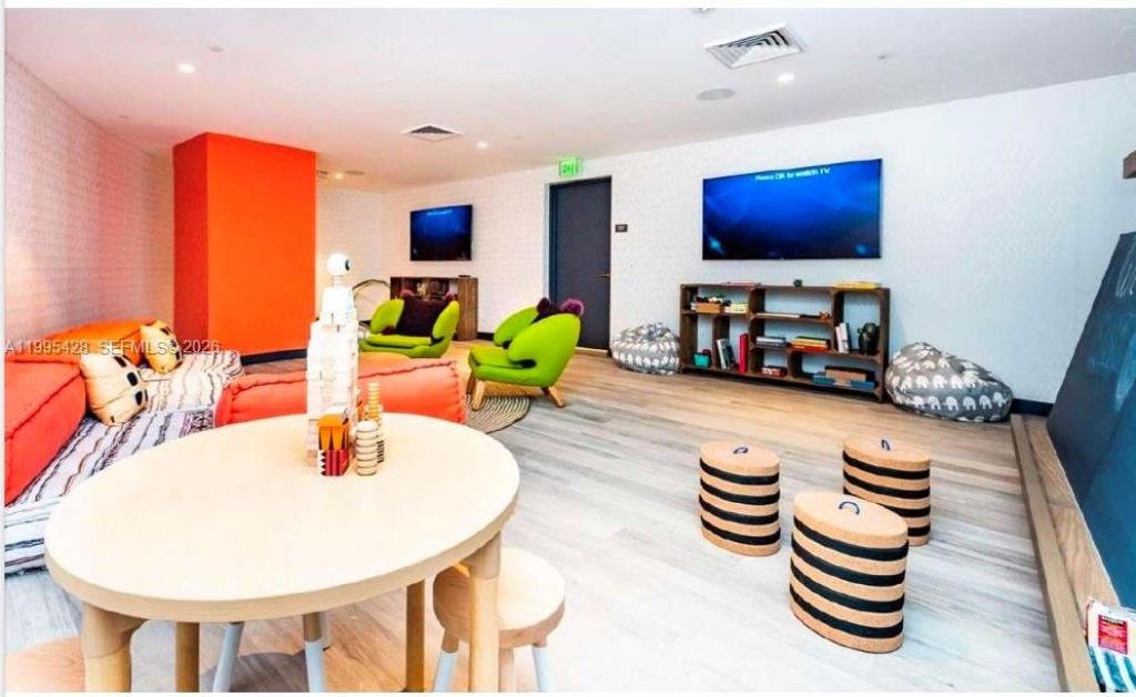 2831 S Bayshore Dr, Unit 406, Miami, FL 33133 Photo