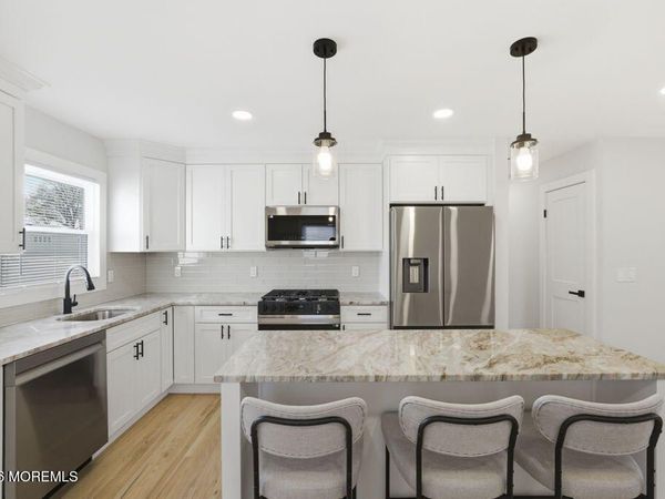 397 Lake Avenue, Colonia, NJ 07067