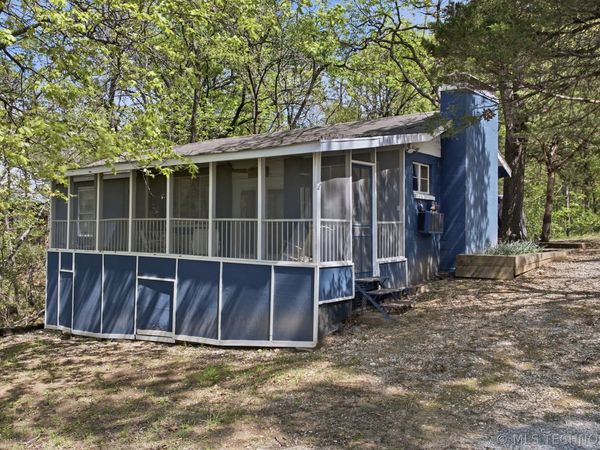 64 Walnut Street, Locust Grove, OK 74352