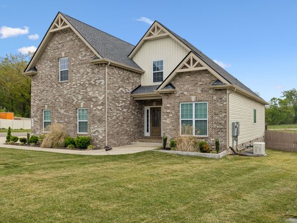 302 Dynamite Hill Dr, Clarksville, TN 37042