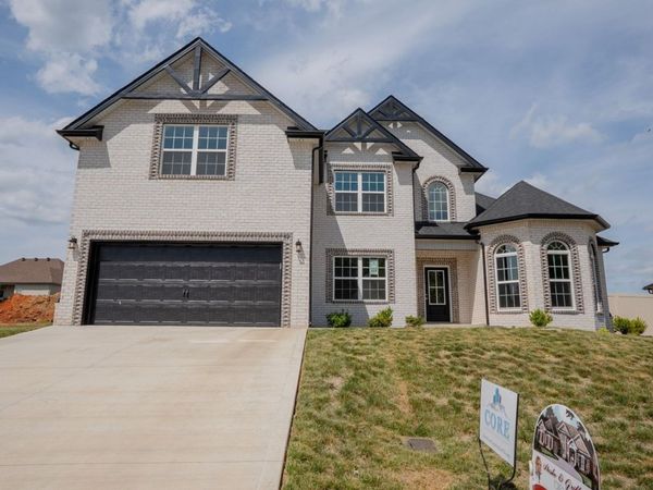 251 Bellshire Dr, Clarksville, TN 37043