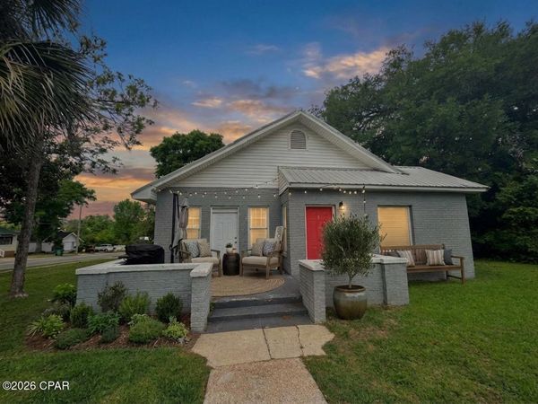 4432 Davis Street , Marianna, FL 32446