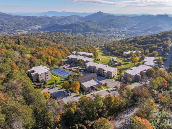 101 Sugar Ski Drive , Banner Elk, NC 28604