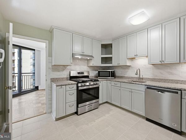 4620 N PARK AVENUE, Unit 909, CHEVY CHASE, MD 20815