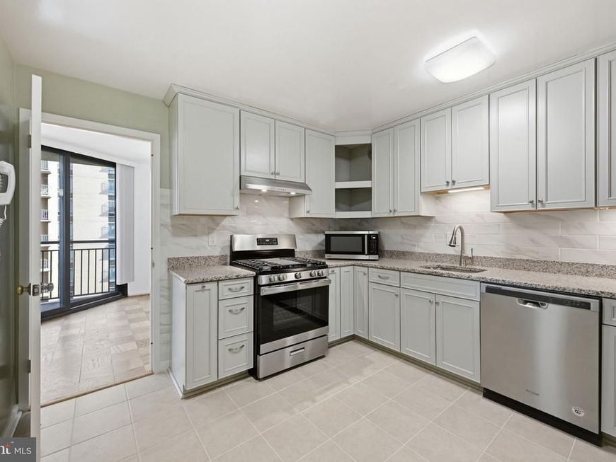 4620 N Park Avenue, Unit 909, Chevy Chase, MD 20815 Main Photo