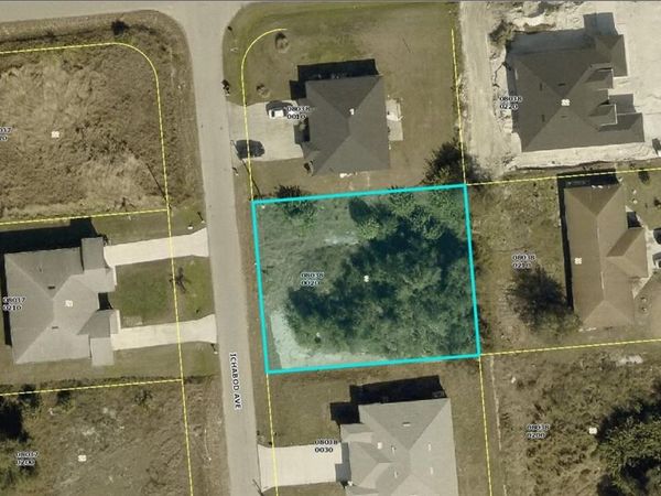 1105/1107 ICHABOD AVENUE , LEHIGH ACRES, FL 33973