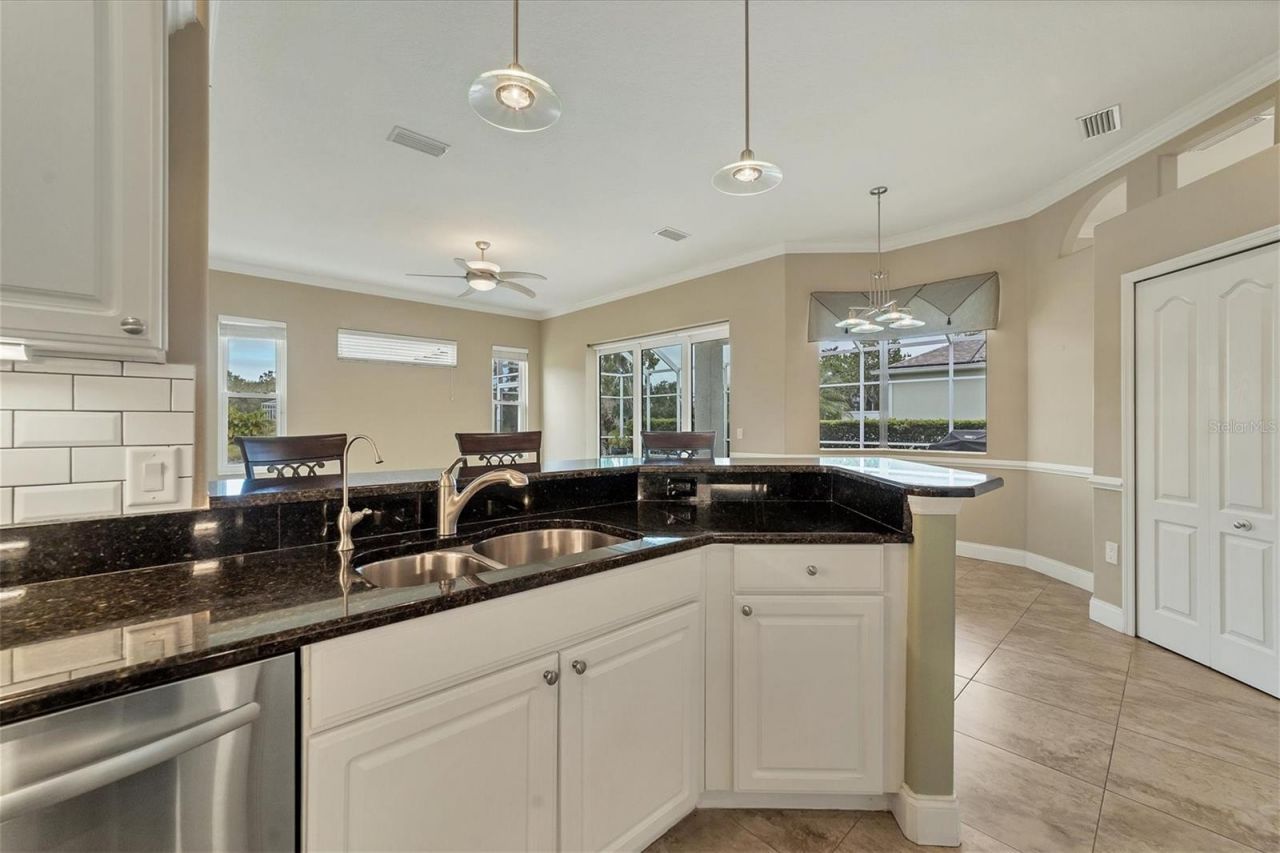 11709 Clubhouse Drive, Lakewood Ranch, FL 34202 Photo