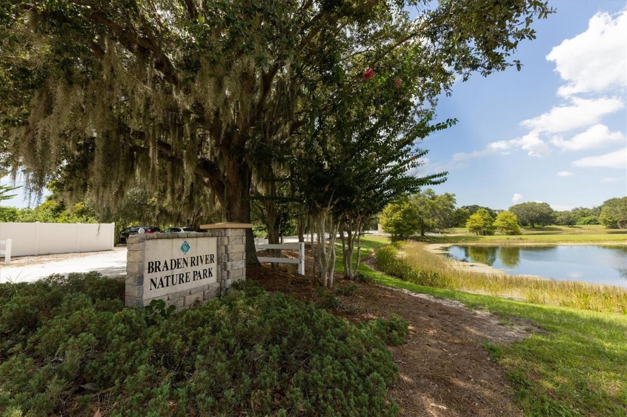 11709 Clubhouse Drive, Lakewood Ranch, FL 34202 Photo