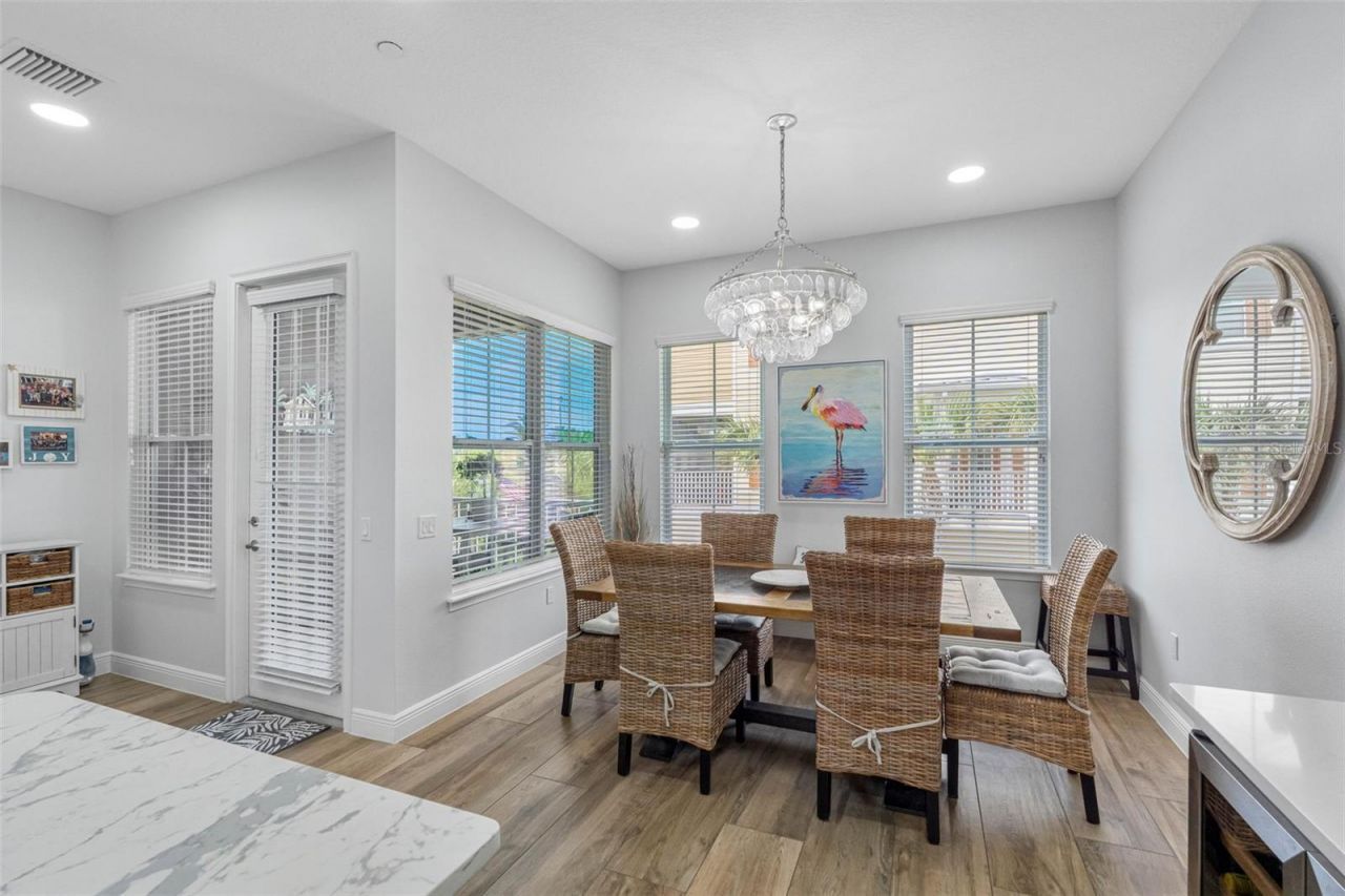 19915 Gulf Boulevard, Unit 806, Indian Shores, FL 33785 Photo