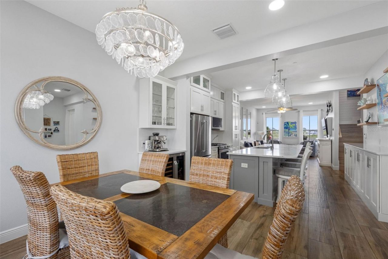 19915 Gulf Boulevard, Unit 806, Indian Shores, FL 33785 Photo