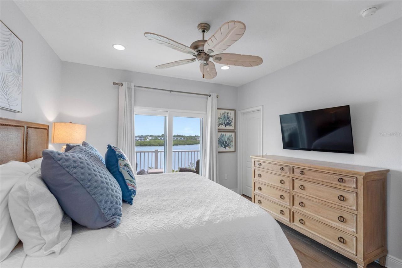 19915 Gulf Boulevard, Unit 806, Indian Shores, FL 33785 Photo