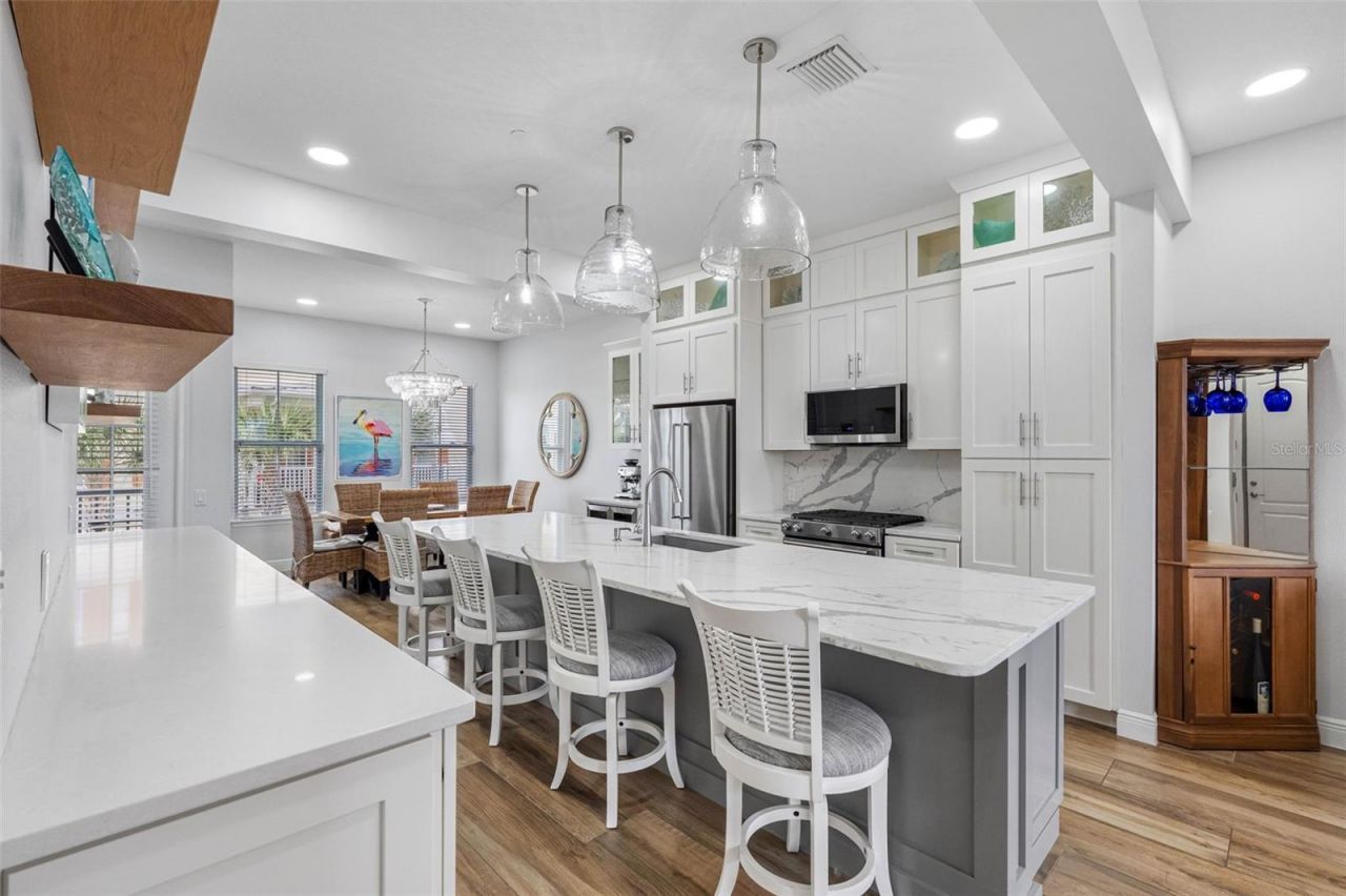 19915 Gulf Boulevard, Unit 806, Indian Shores, FL 33785 Photo