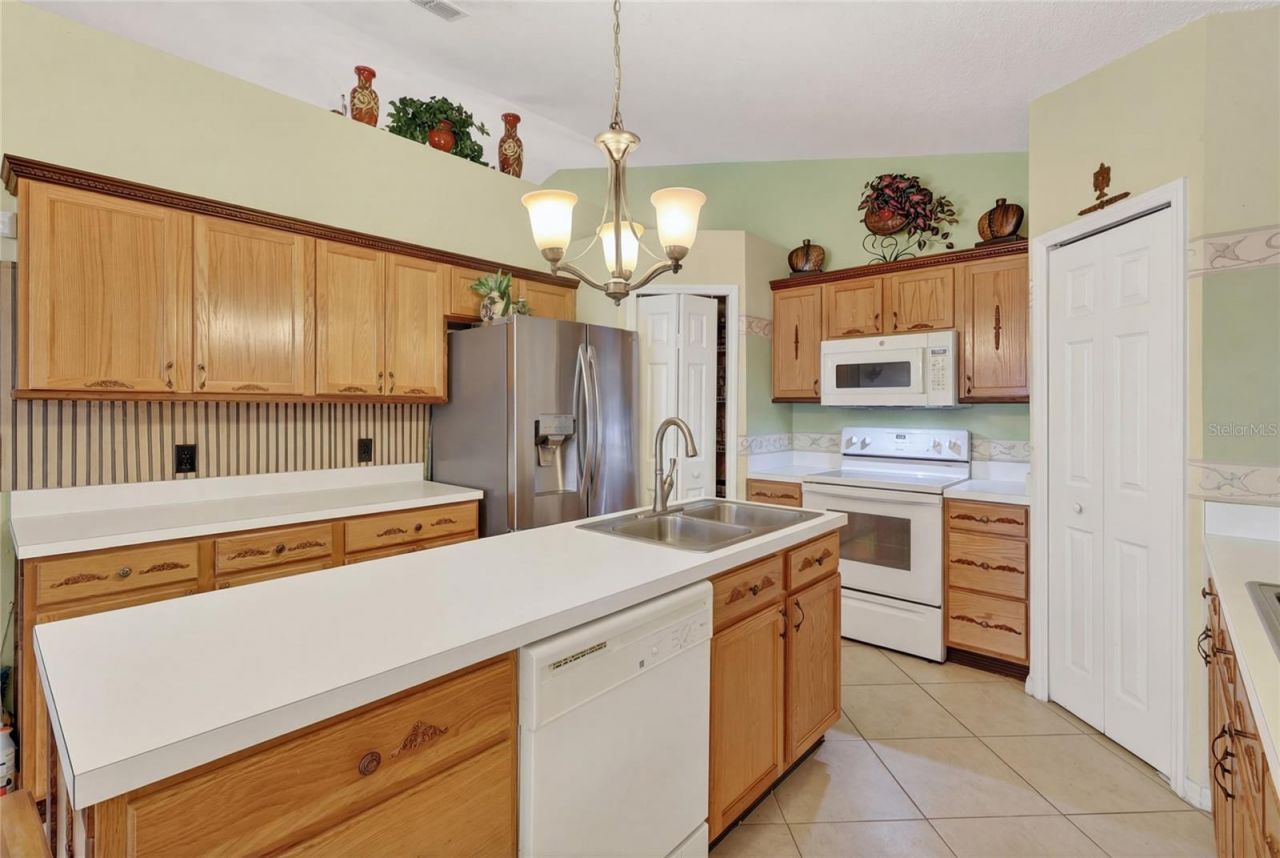 1912 Lakeview Place , Kissimmee, FL 34759 Photo