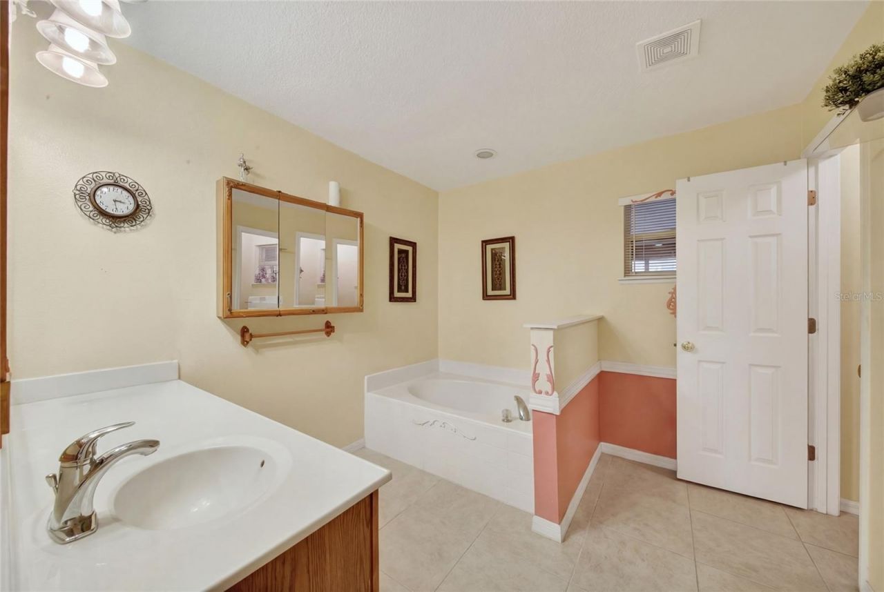 1912 Lakeview Place , Kissimmee, FL 34759 Photo