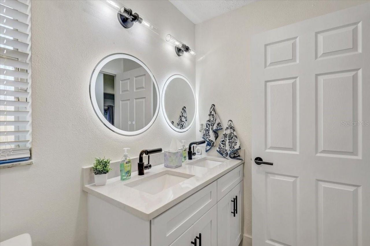 6505 64th Lane E, Palmetto, FL 34221 Photo