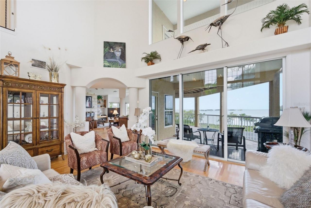 2017 Harbour Watch Circle, Tarpon Springs, FL 34689 Photo