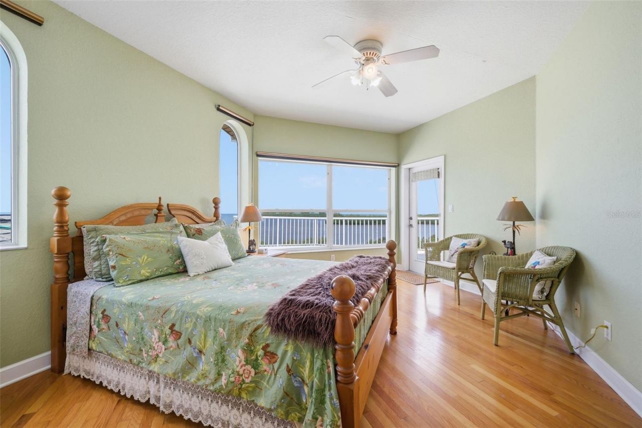 2017 Harbour Watch Circle, Tarpon Springs, FL 34689 Photo