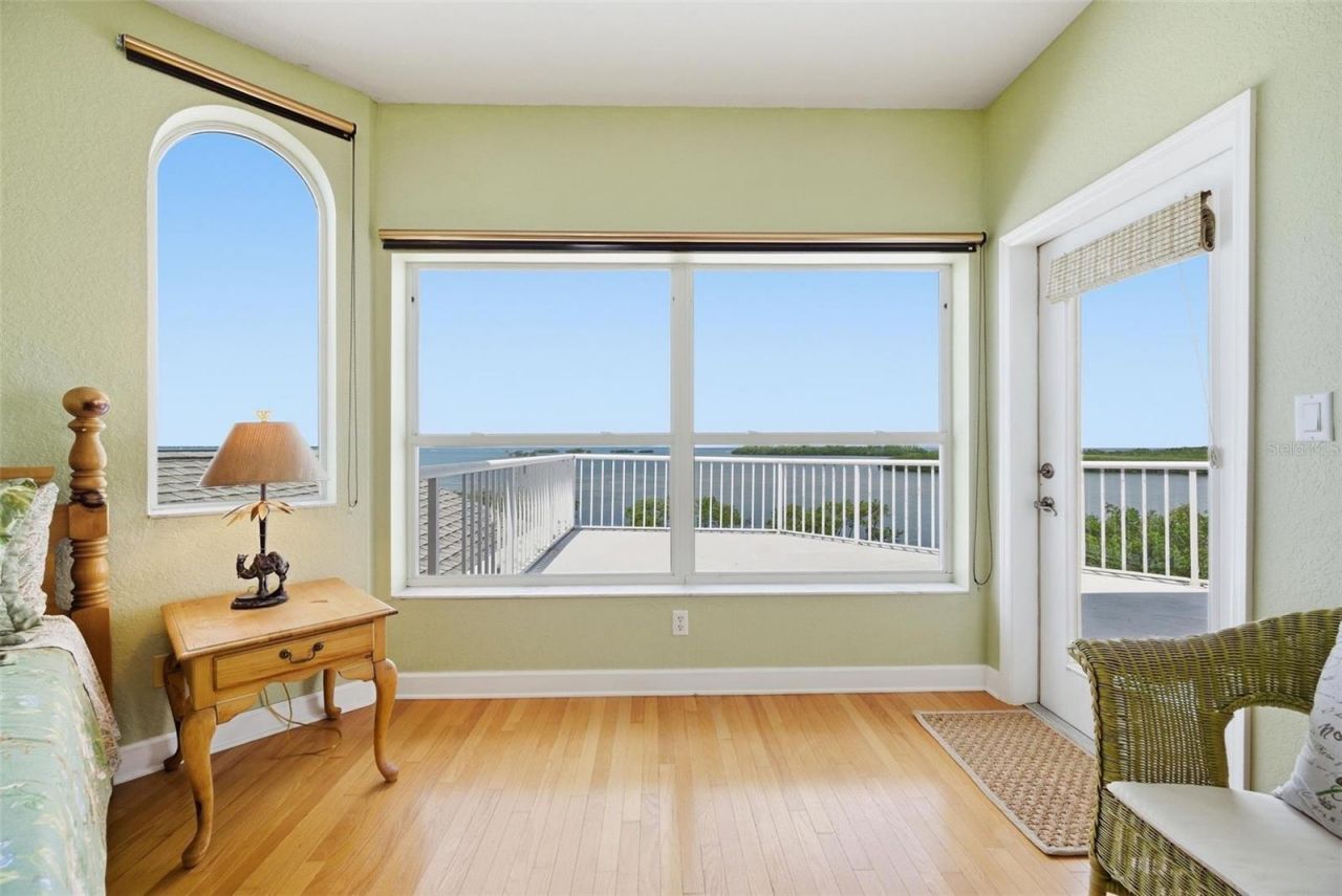 2017 Harbour Watch Circle, Tarpon Springs, FL 34689 Photo