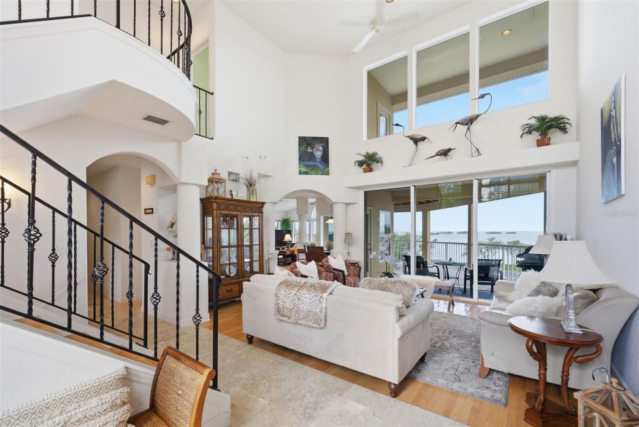 2017 Harbour Watch Circle, Tarpon Springs, FL 34689 Photo