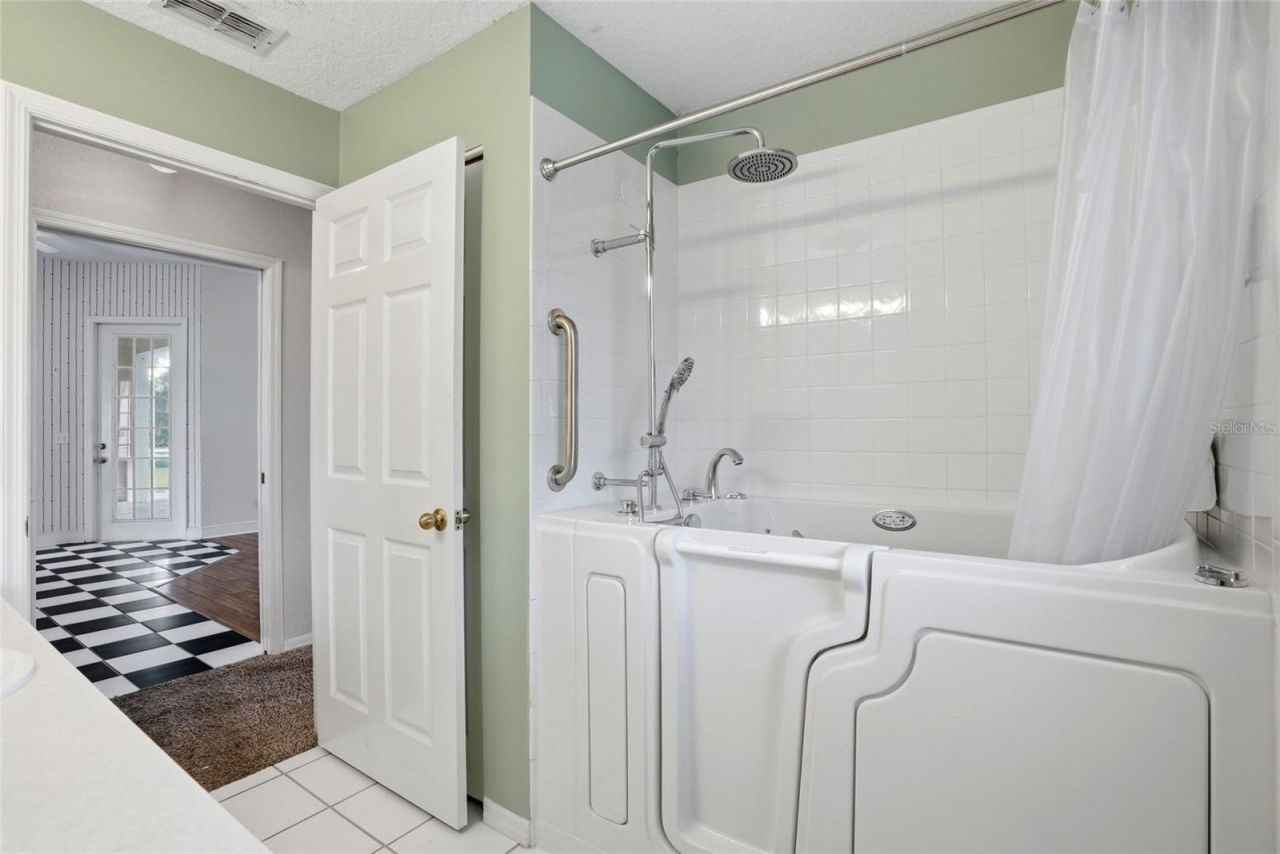 3440 Silverstone Court , Plant City, FL 33566 Photo