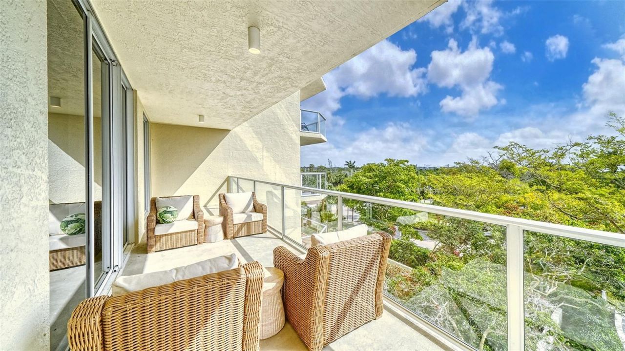 1800 Benjamin Franklin Drive, Unit B308, Sarasota, FL 34236 Photo