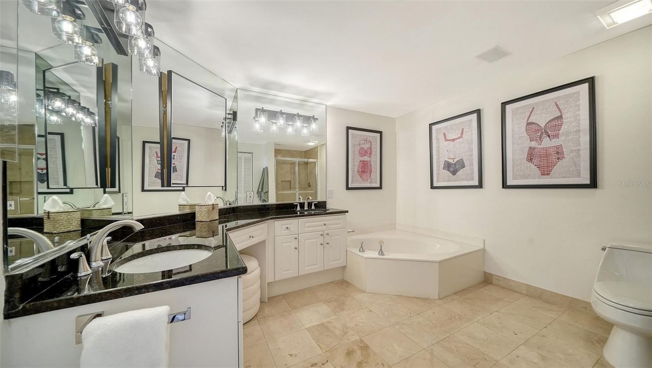 1800 Benjamin Franklin Drive, Unit B308, Sarasota, FL 34236 Photo