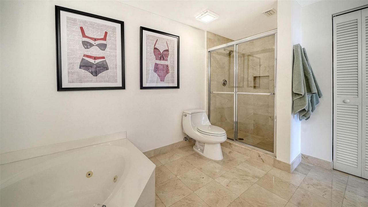 1800 Benjamin Franklin Drive, Unit B308, Sarasota, FL 34236 Photo