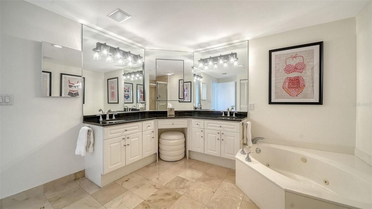 1800 Benjamin Franklin Drive, Unit B308, Sarasota, FL 34236 Photo