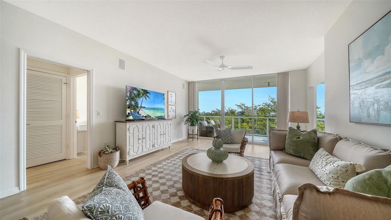 1800 Benjamin Franklin Drive, Unit B308, Sarasota, FL 34236 Photo