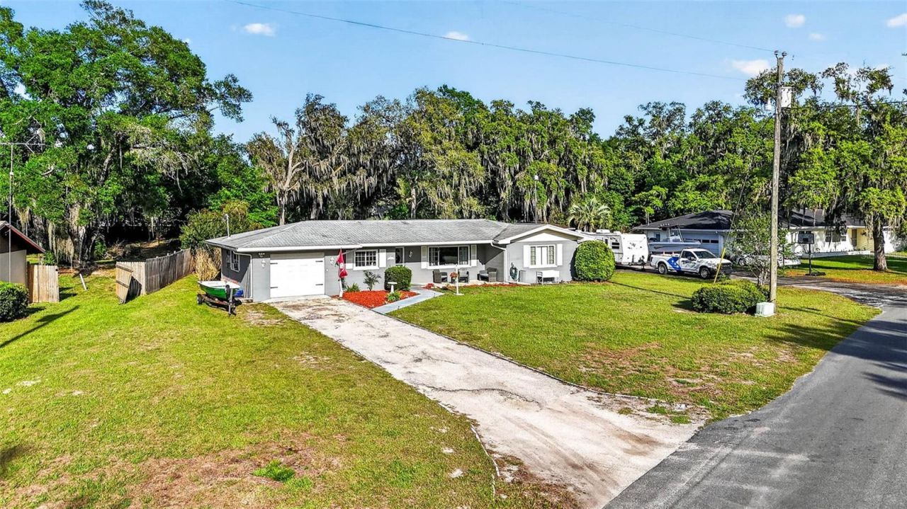 5068 Lakewood Drive, Ridge Manor, FL 33523 Photo