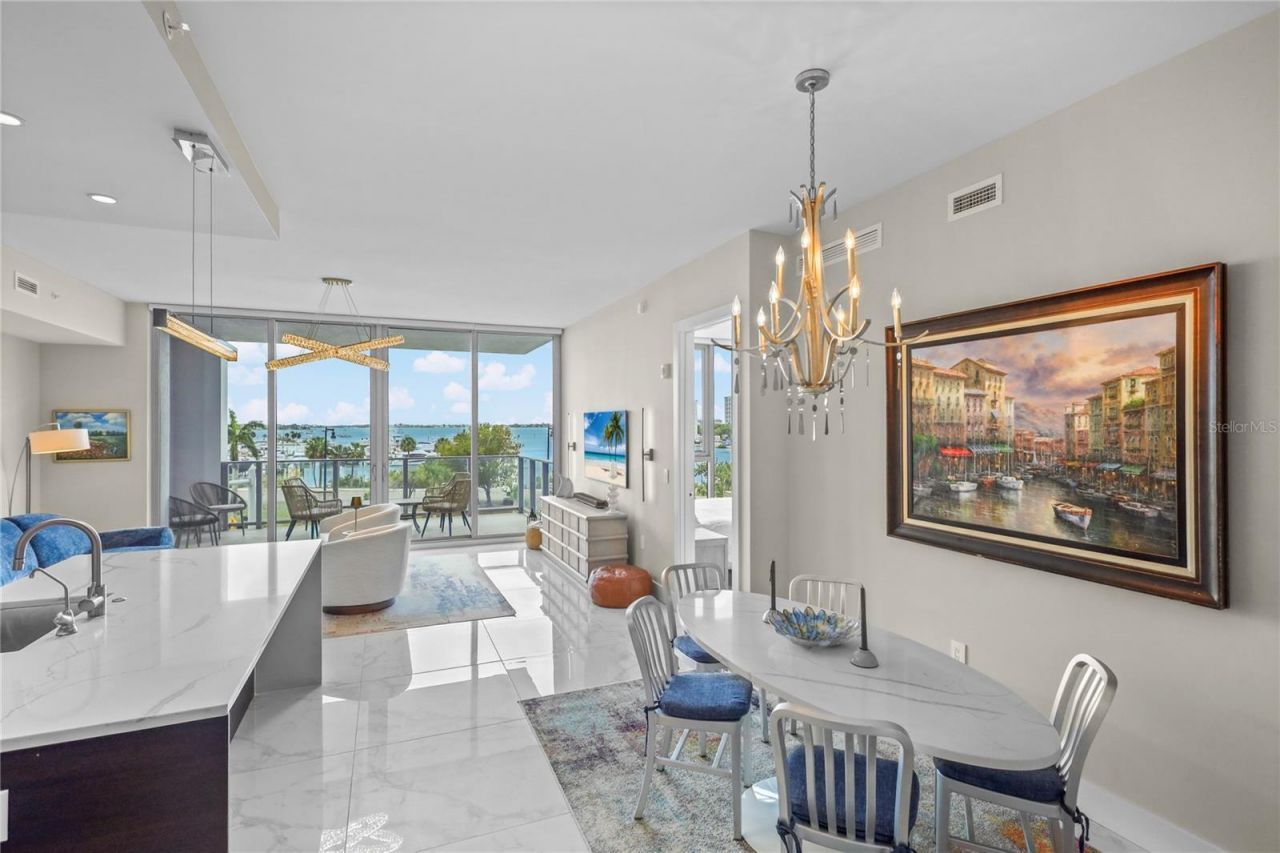 1155 N Gulfstream Avenue, Unit 306, Sarasota, FL 34236 Photo