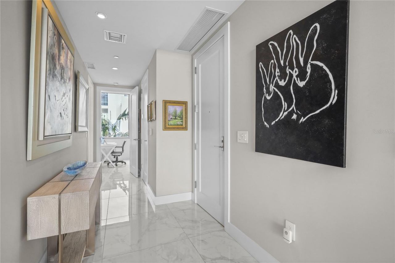 1155 N Gulfstream Avenue, Unit 306, Sarasota, FL 34236 Photo