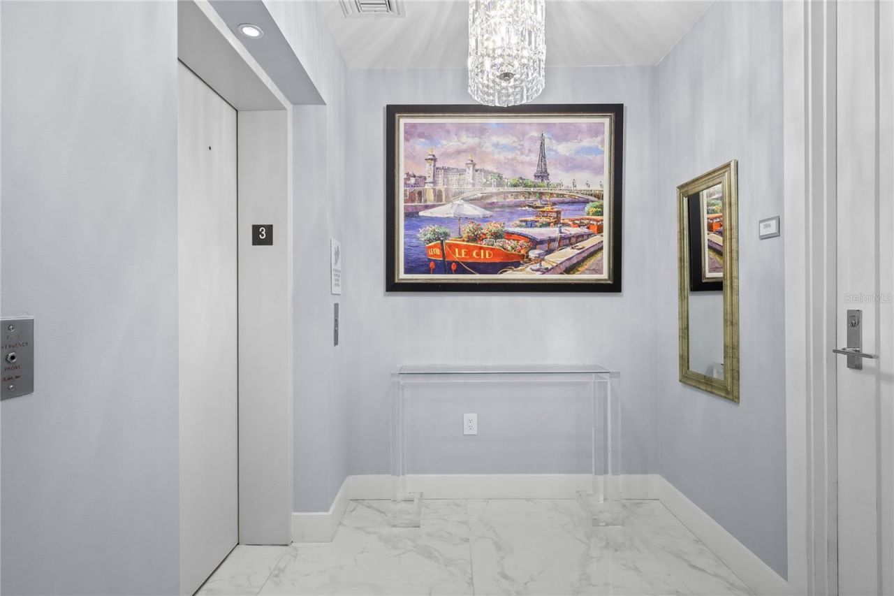 1155 N Gulfstream Avenue, Unit 306, Sarasota, FL 34236 Photo