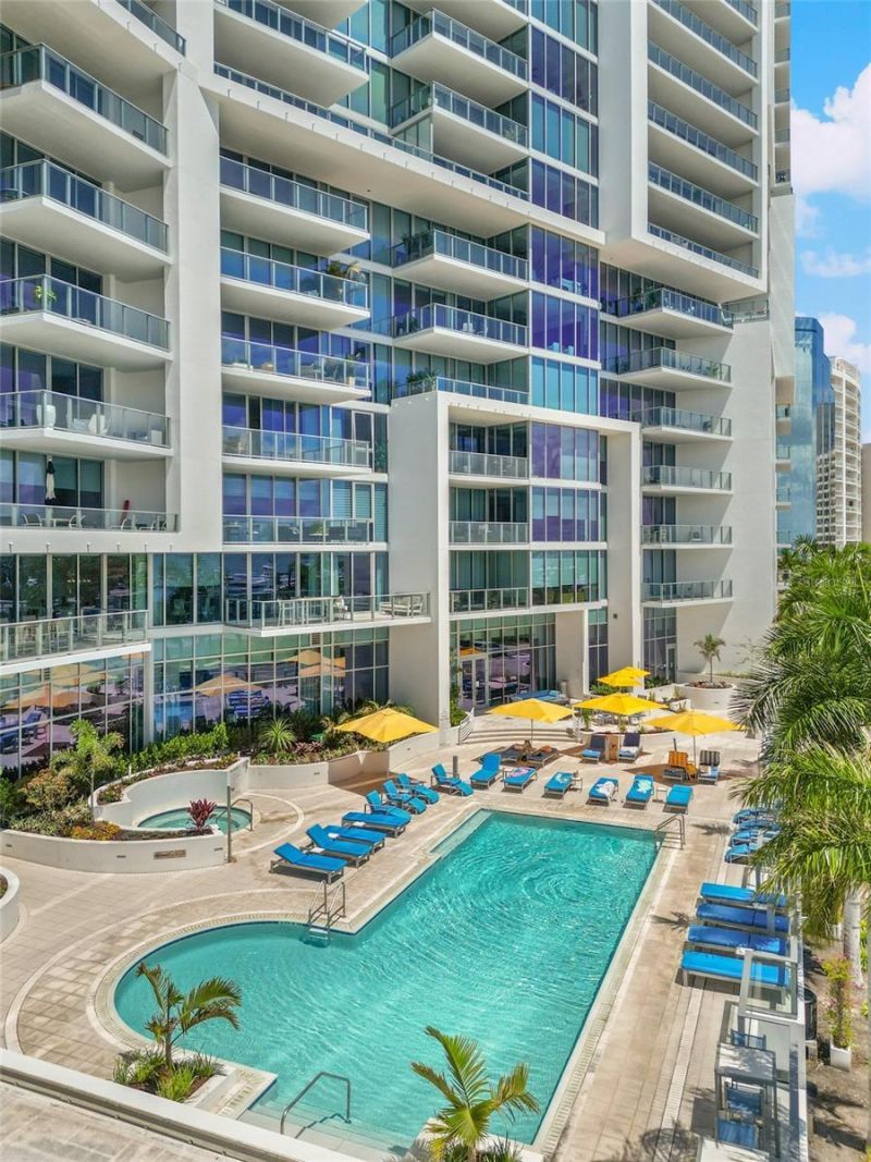 1155 N Gulfstream Avenue, Unit 306, Sarasota, FL 34236 Photo