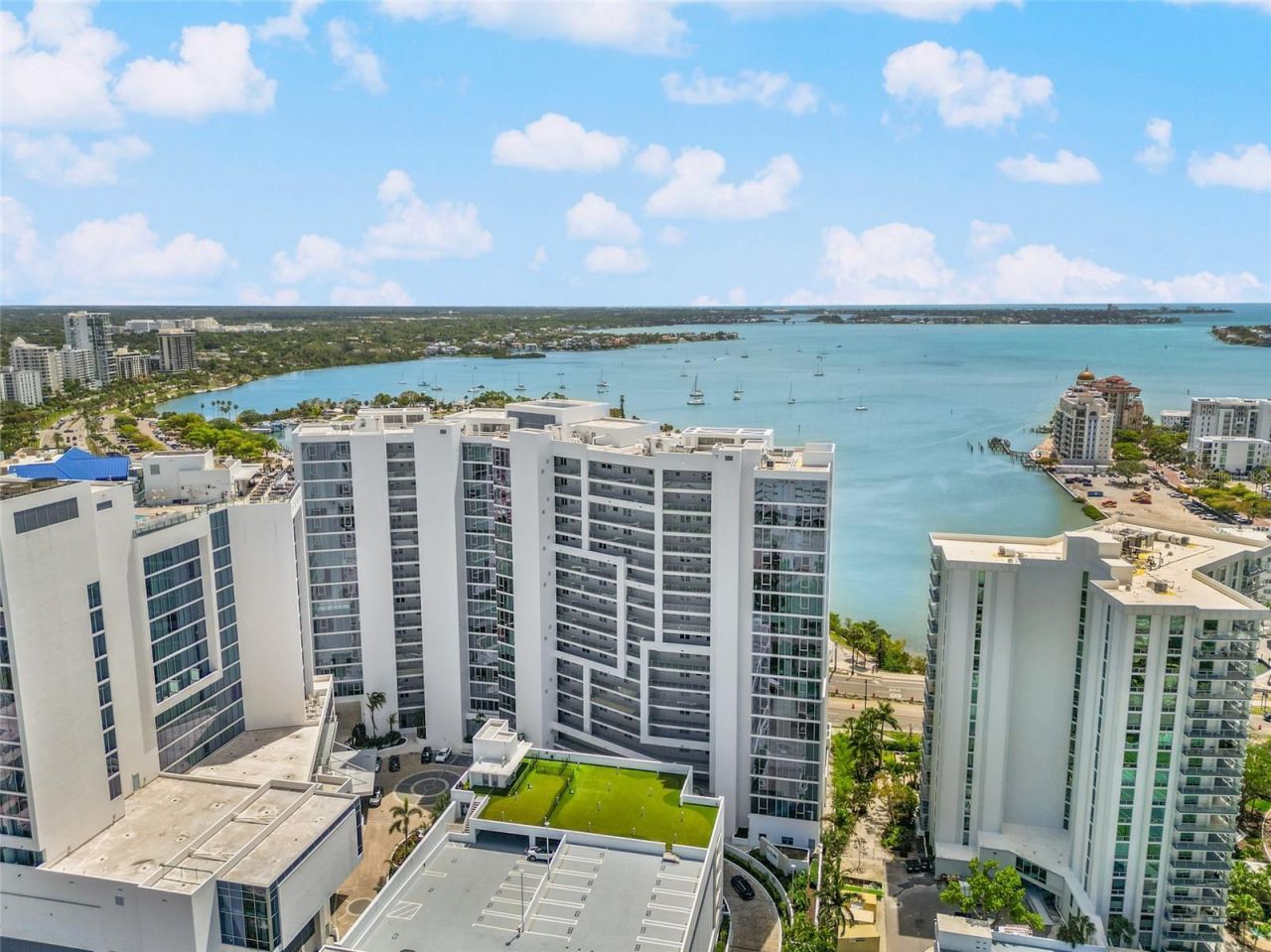 1155 N Gulfstream Avenue, Unit 306, Sarasota, FL 34236 Photo