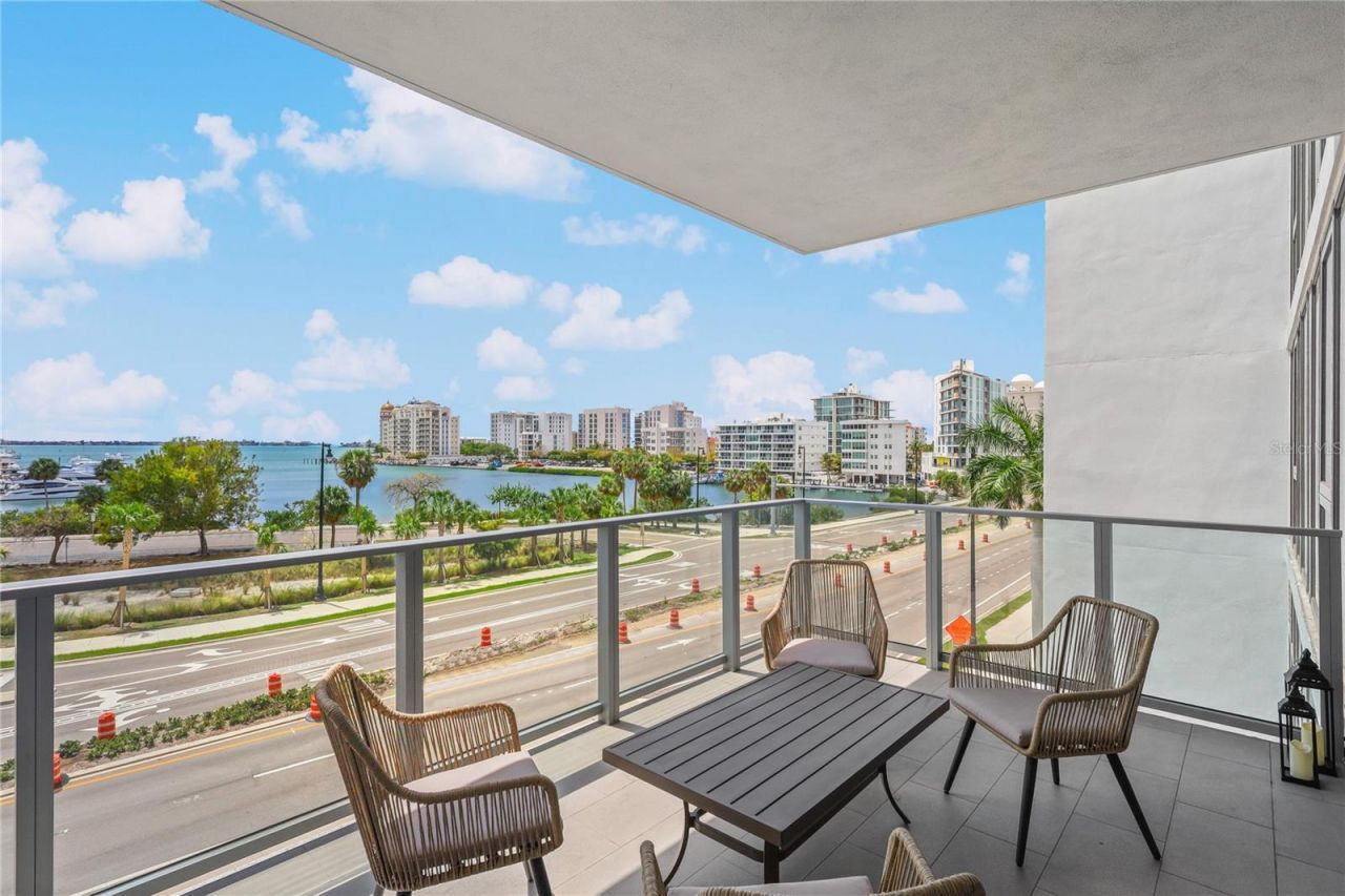 1155 N Gulfstream Avenue, Unit 306, Sarasota, FL 34236 Photo